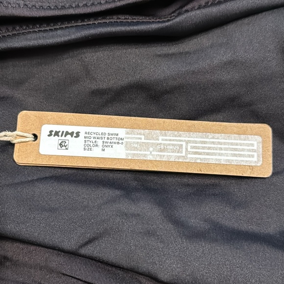 SKIMS SIGNATURE SWIM MID WAIST BOTTOM - Picture 10 of 12